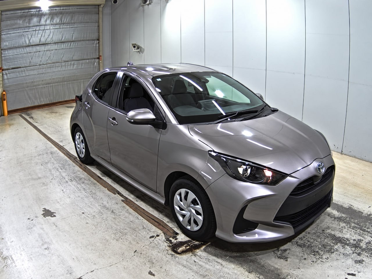 Toyota Yaris 2022: литр, 69 сил и никакой лишней драмы