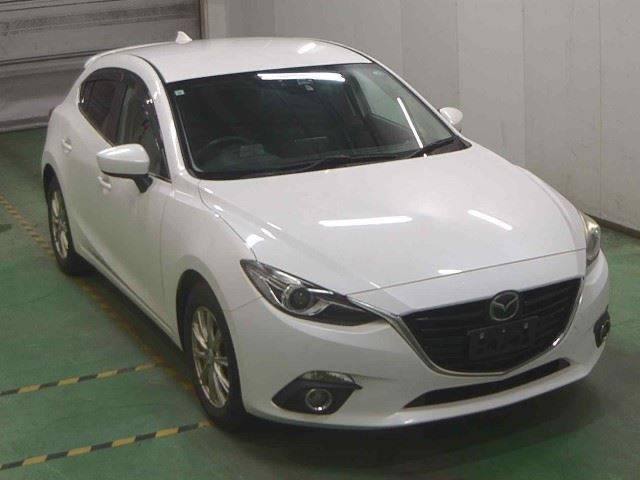 Mazda Axela 2015 с полным приводом из Японии