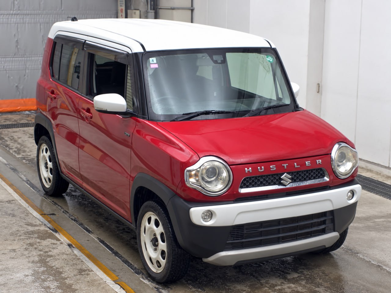 Suzuki Hustler: маленькая машина из Японии, которая знает про город всё